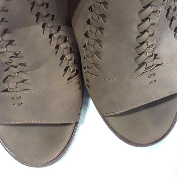 Pierre Dumas Womens Sz 10 Aria Brown Peep Toe Block Heel Sandals - Picture 7 of 12